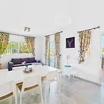 Clarence Villa *