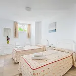 Clarence Villa *